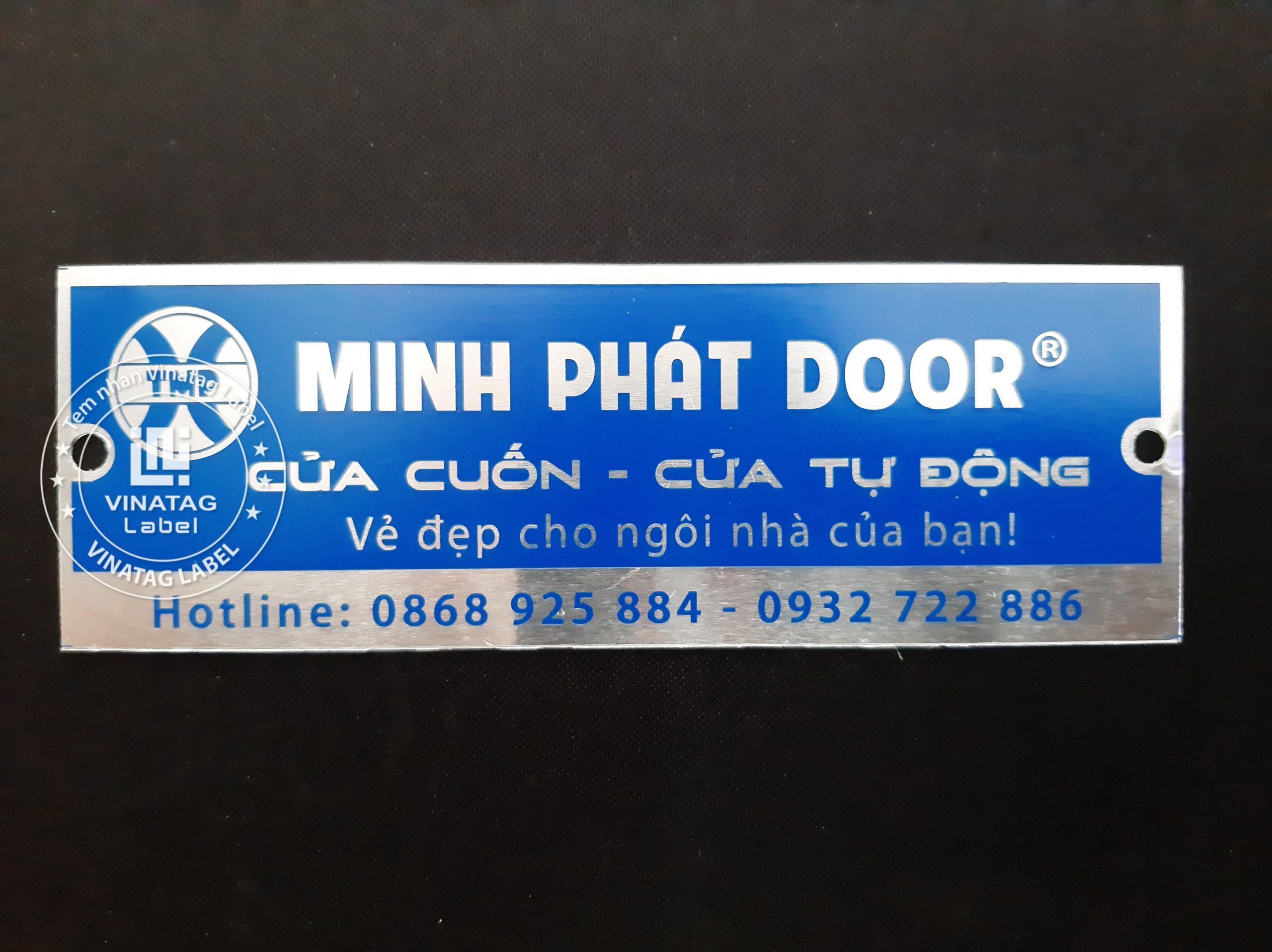 Tem cua cuon cua chong chay inox dong hop kim

