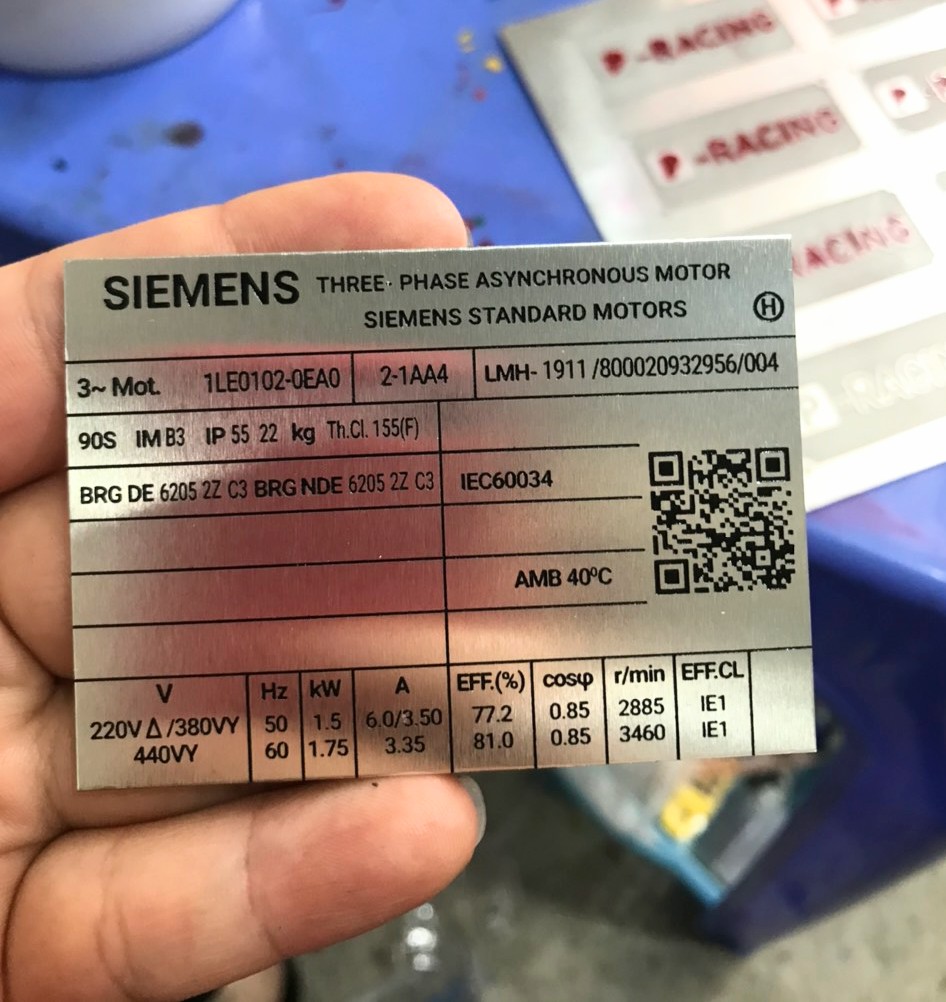 Tem nhan ma QR barcode Vinatag
