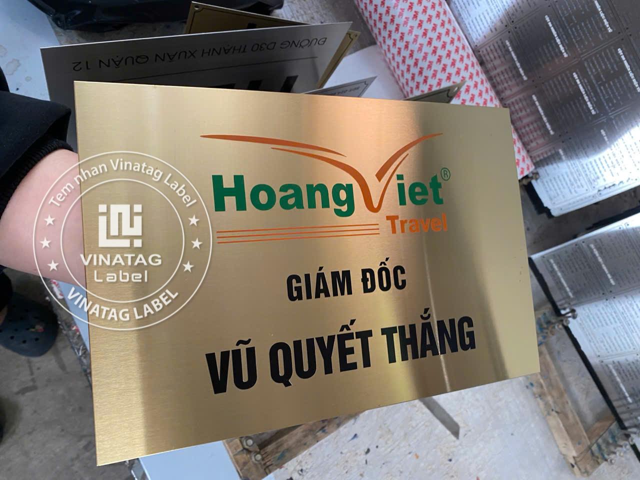 Bien bang cong ty inox dong mica cao cap 