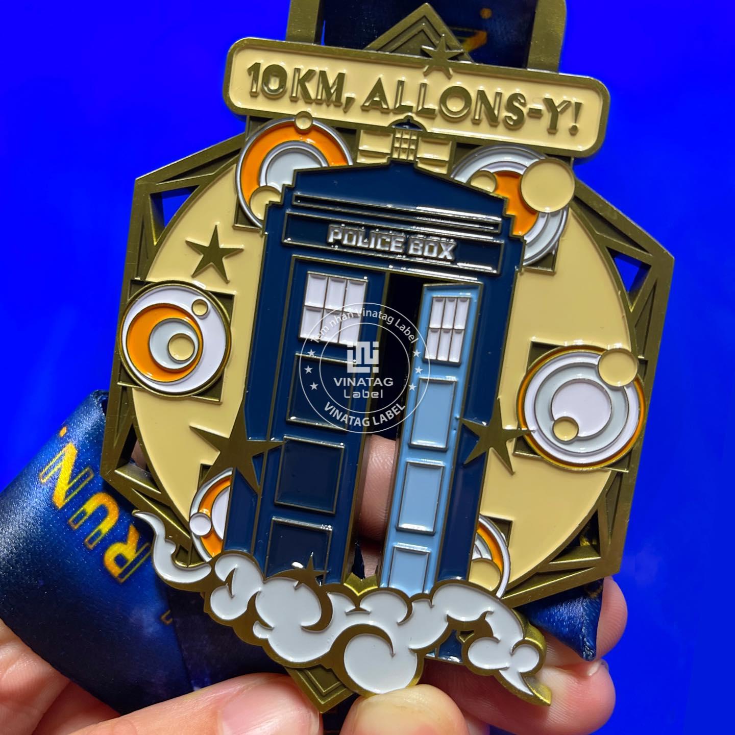 Huy chuong su kien khang dinh thuong hieu Vinatag