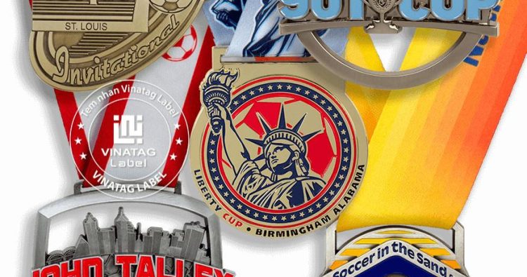 Cách bảo quản huy chương kim loại luôn sáng đẹp