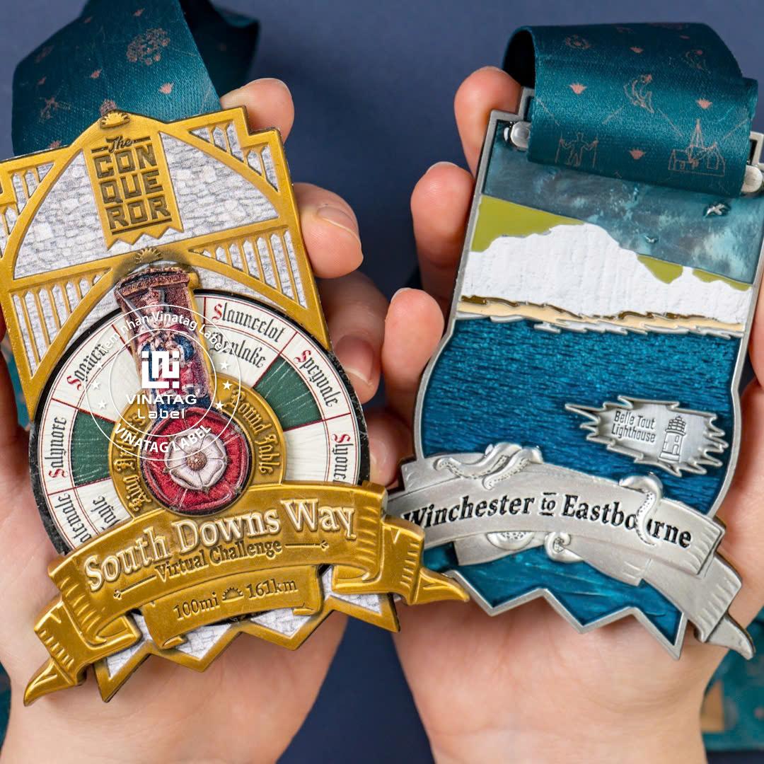 Thiet ke huy chuong doc quyen