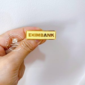 Kiểm tra chất lượng báo giá huy hiệu trước khi giao
