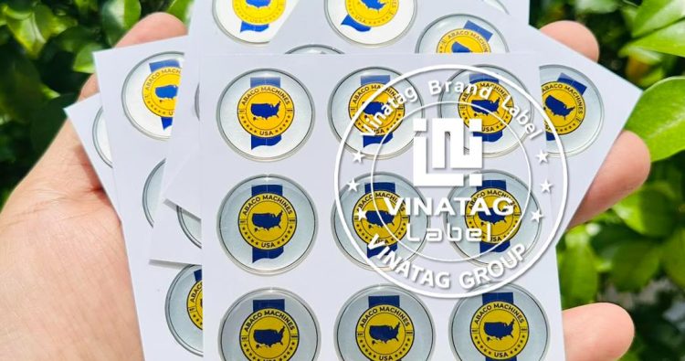 Tem epoxy logo ABACO Machines dạng tròn màu vàng xanh – báo giá tem epoxy