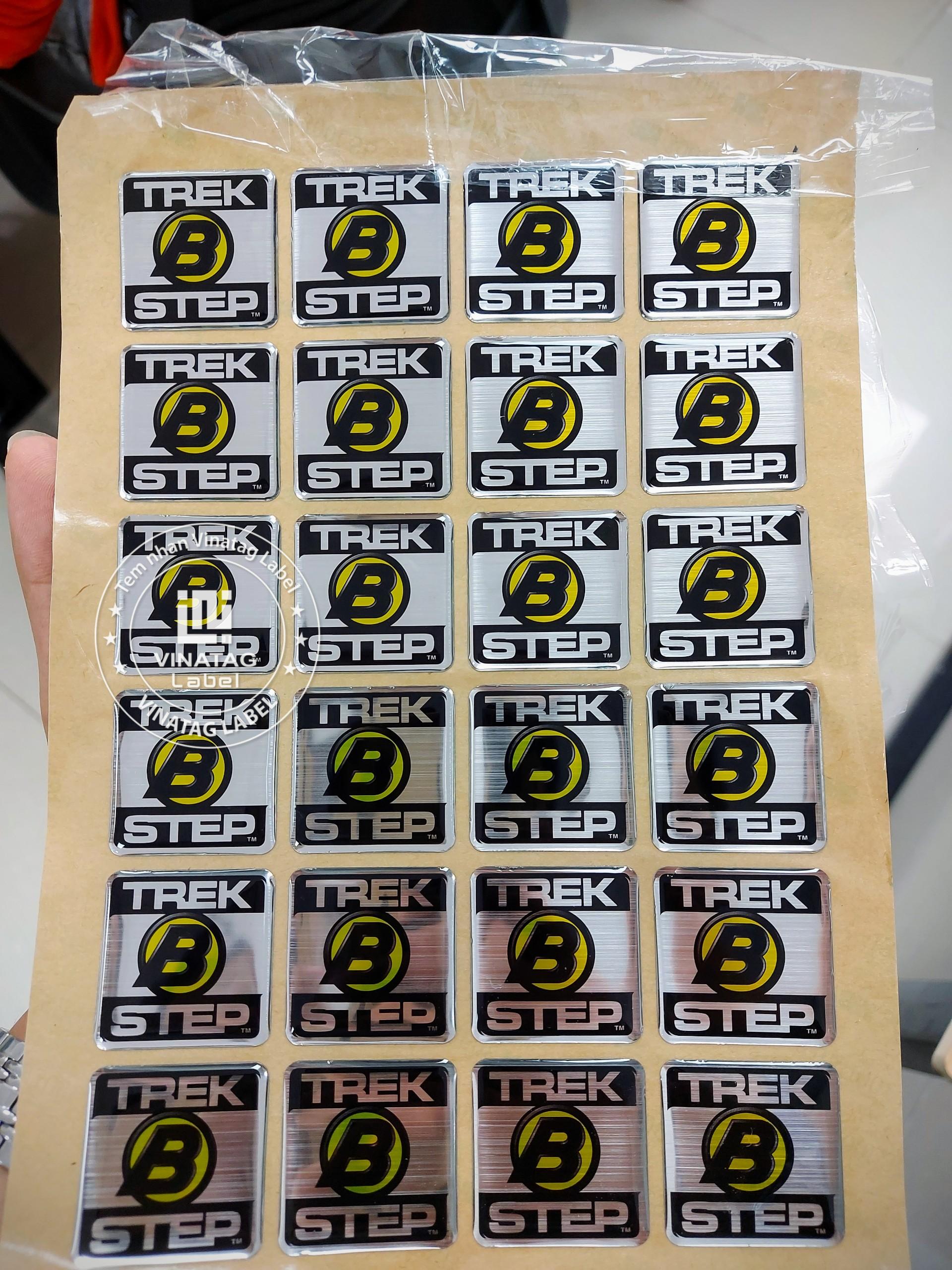 Tem epoxy logo TREK phủ nổi chống trầy